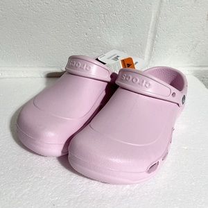 Crocs Clogs Sandals New with tag Womens size 11 Mens 9